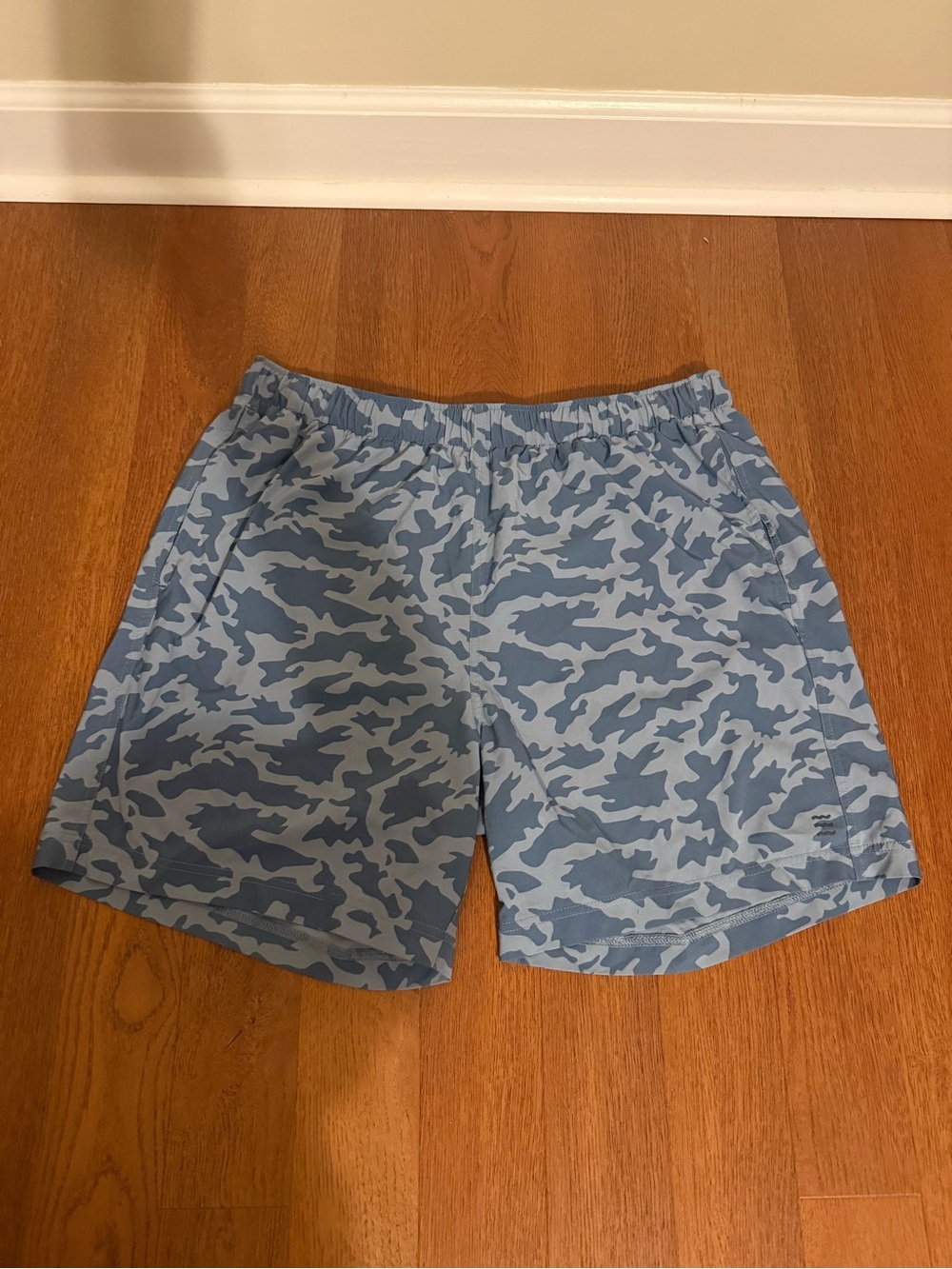 Free Fly Mens XL Blue Camo Stretch Pull On Active Breeze Shorts 6" Inseam